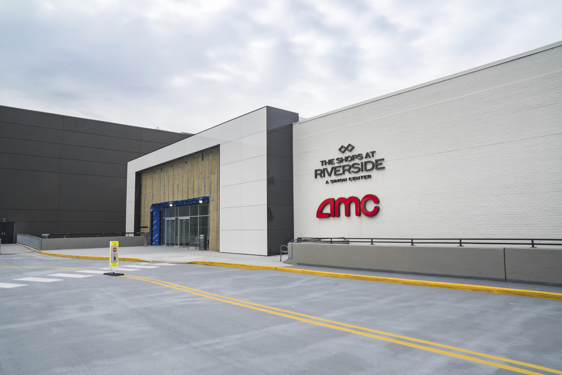 AMC Theater at Riverside Shops - IMC Construction