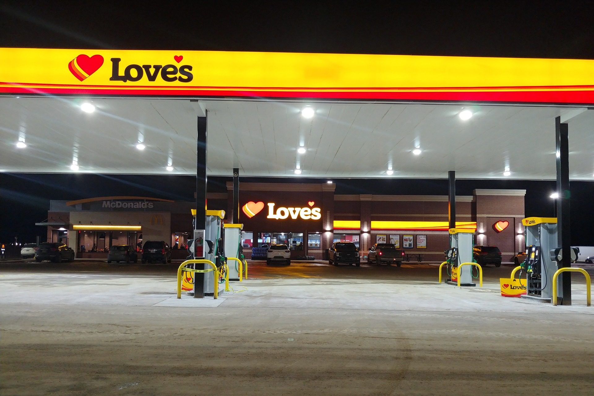 love's travel stop canada
